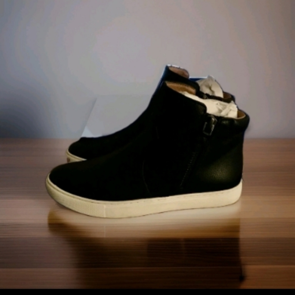 Kenneth Cole Carter Gentle Soul Black Dual Ankle Zip Up Wedge Sneakers Sz 7